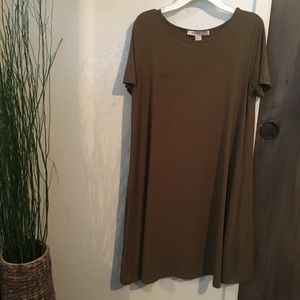 Scoop neck swing dress